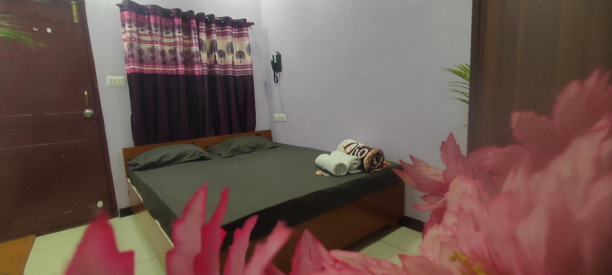 Hotel Adh Amilia Gardens Narasimharaja Puram Zewnętrze zdjęcie