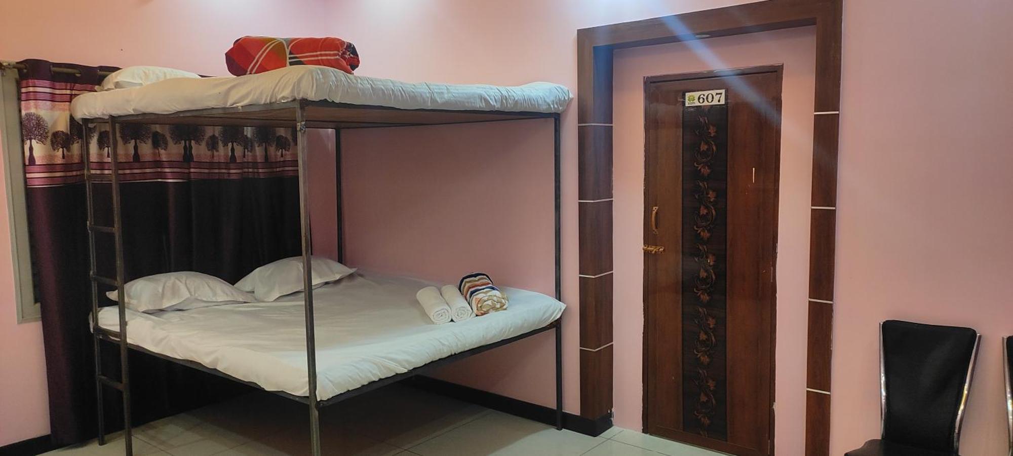 Hotel Adh Amilia Gardens Narasimharaja Puram Zewnętrze zdjęcie